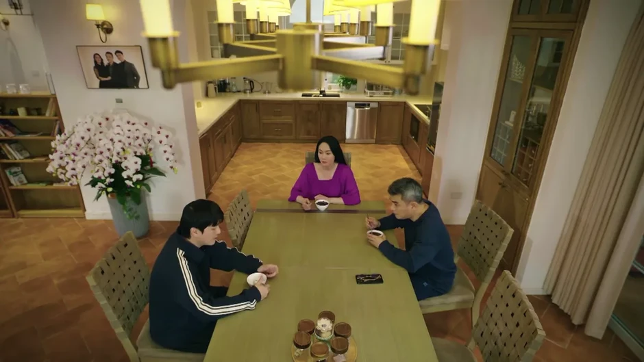 Bước chân vào đời - Tập 20: Quân thay đổi sau chia tay Bước chân vào đời - Tập 20: Quân thay đổi sau chia tay