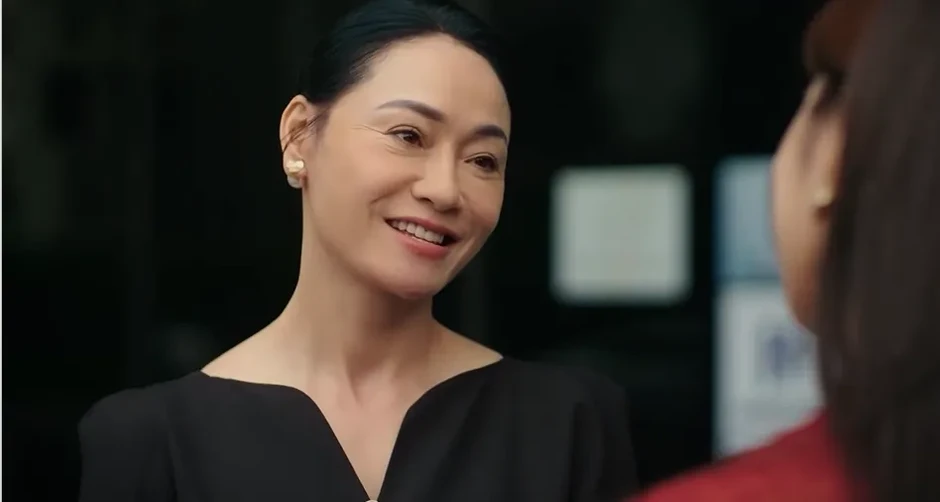 Bước chân vào đời - Tập 21: Linh ra sức lấy lòng bà Dung, sẵn sàng loại bỏ Trang Bước chân vào đời - Tập 21: Linh ra sức lấy lòng bà Dung, sẵn sàng loại bỏ Trang