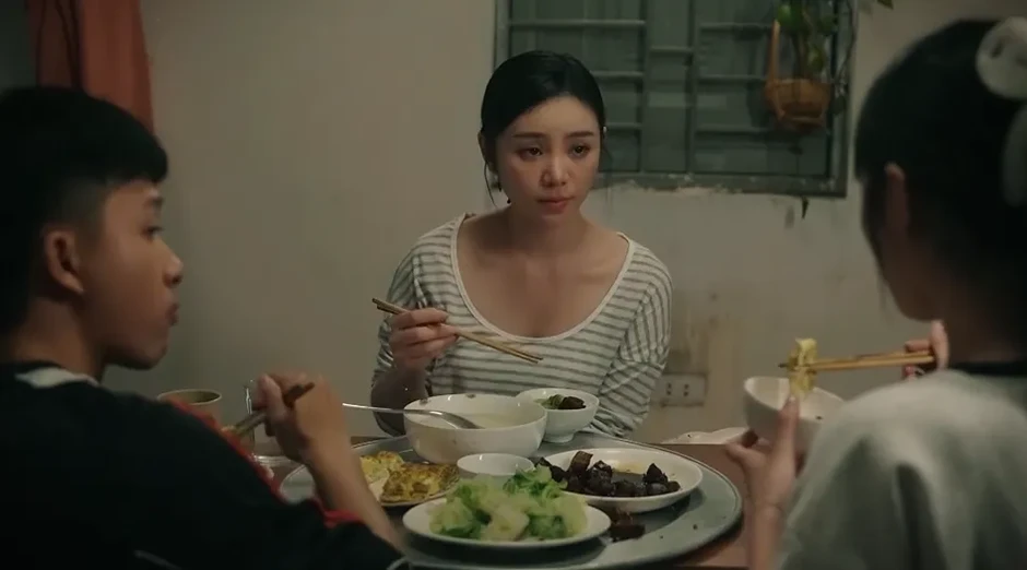 Bước chân vào đời - Tập 21: Thương suy sụp sau khi chia tay Bước chân vào đời - Tập 21: Thương suy sụp sau khi chia tay