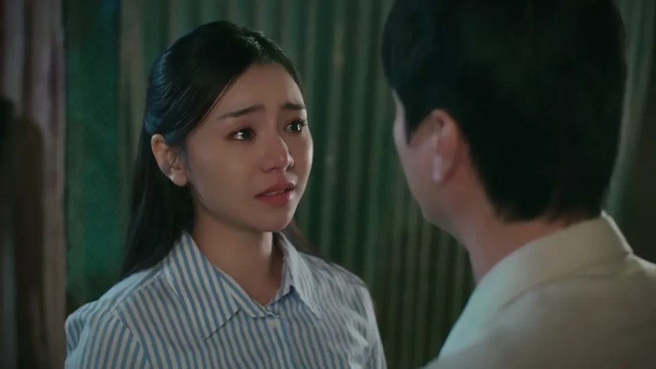 Bước chân vào đời - Tập 24: Bà Dung khóc vì hiểu tấm chân tình của Thương
