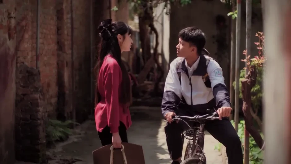 Bước chân vào đời - Tập 25: Qua đêm với Dũng, Trang sợ dính bầu Bước chân vào đời - Tập 25: Qua đêm với Dũng, Trang sợ dính bầu