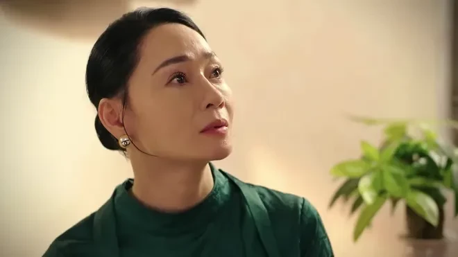 Bước chân vào đời - Tập 35: Bà Dung đồng ý Thương - Quân đến với nhau Bước chân vào đời - Tập 35: Bà Dung đồng ý Thương - Quân đến với nhau