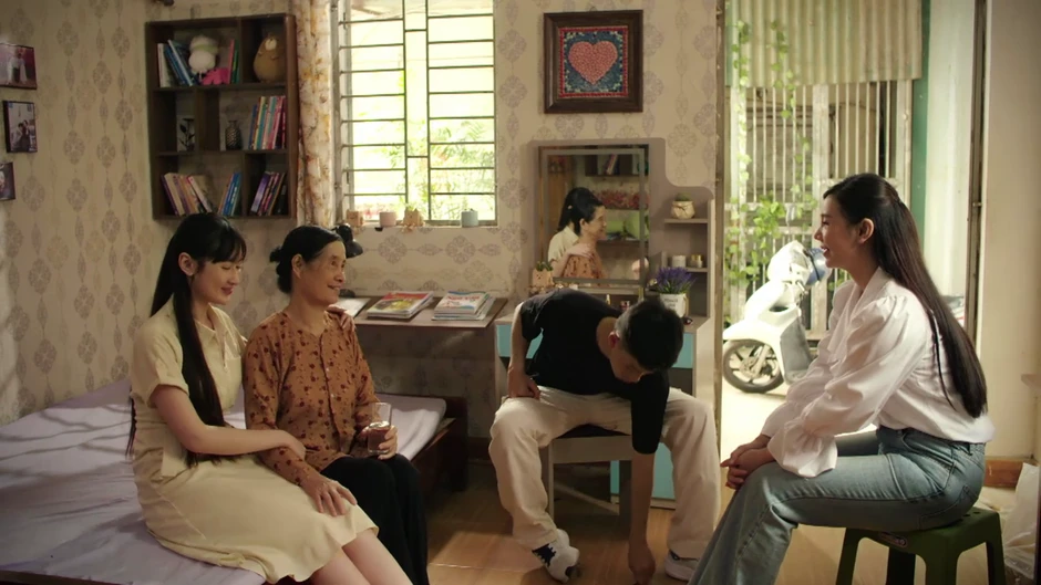 Bước chân vào đời - Tập 35: Hai bên gia đình Thương và Lâm háo hức gặp mặt Bước chân vào đời - Tập 35: Hai bên gia đình Thương và Lâm háo hức gặp mặt