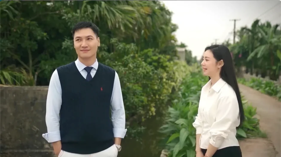 Bước chân vào đời - Tập 36: Lâm trêu ghẹo ghép đôi Thương với tay anh chị cho vay nặng lãi Bước chân vào đời - Tập 36: Lâm trêu ghẹo ghép đôi Thương với tay anh chị cho vay nặng lãi