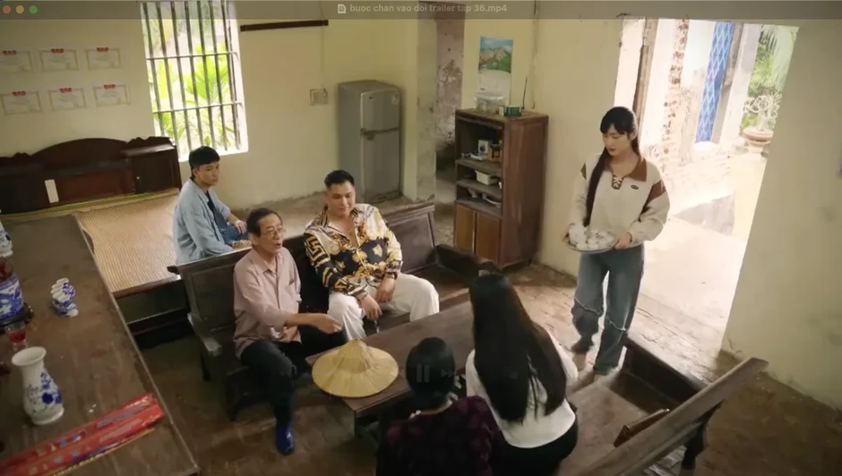 Bước chân vào đời - Tập 36: Thương thảng thốt khi thấy "dân anh chị" đòi mua nhà bà ngoại Bước chân vào đời - Tập 36: Thương thảng thốt khi thấy "dân anh chị" đòi mua nhà bà ngoại