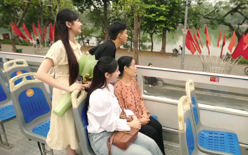 Bước chân vào đời - Tập 36: Thương thảng thốt khi thấy "dân anh chị" đòi mua nhà bà ngoại Bước chân vào đời - Tập 36: Thương thảng thốt khi thấy "dân anh chị" đòi mua nhà bà ngoại