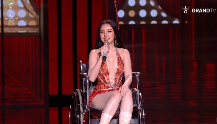 Ca sĩ 32 tuổi đoạt vương miện Miss Grand Thailand 2026 Ca sĩ 32 tuổi đoạt vương miện Miss Grand Thailand 2026