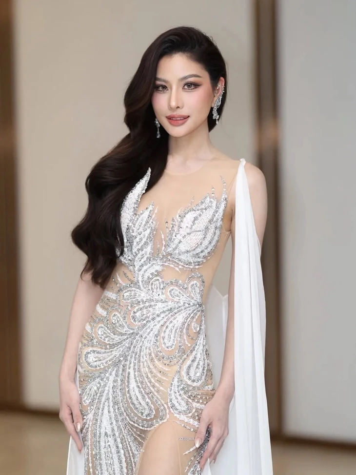 Ca sĩ 32 tuổi đoạt vương miện Miss Grand Thailand 2026 Ca sĩ 32 tuổi đoạt vương miện Miss Grand Thailand 2026
