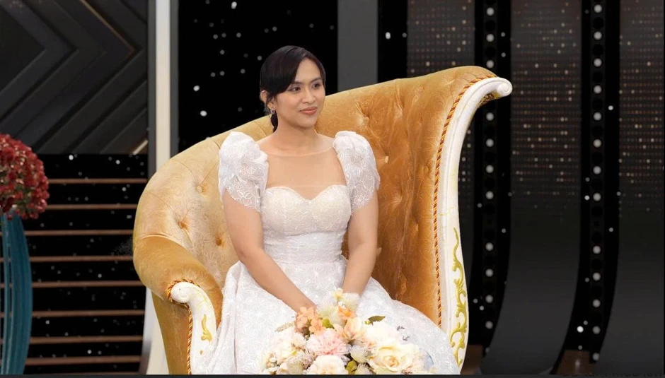 Ca sĩ bolero là học trò Đàm Vĩnh Hưng, từng gây chú ý khi thi hoa hậu Ca sĩ bolero là học trò Đàm Vĩnh Hưng, từng gây chú ý khi thi hoa hậu