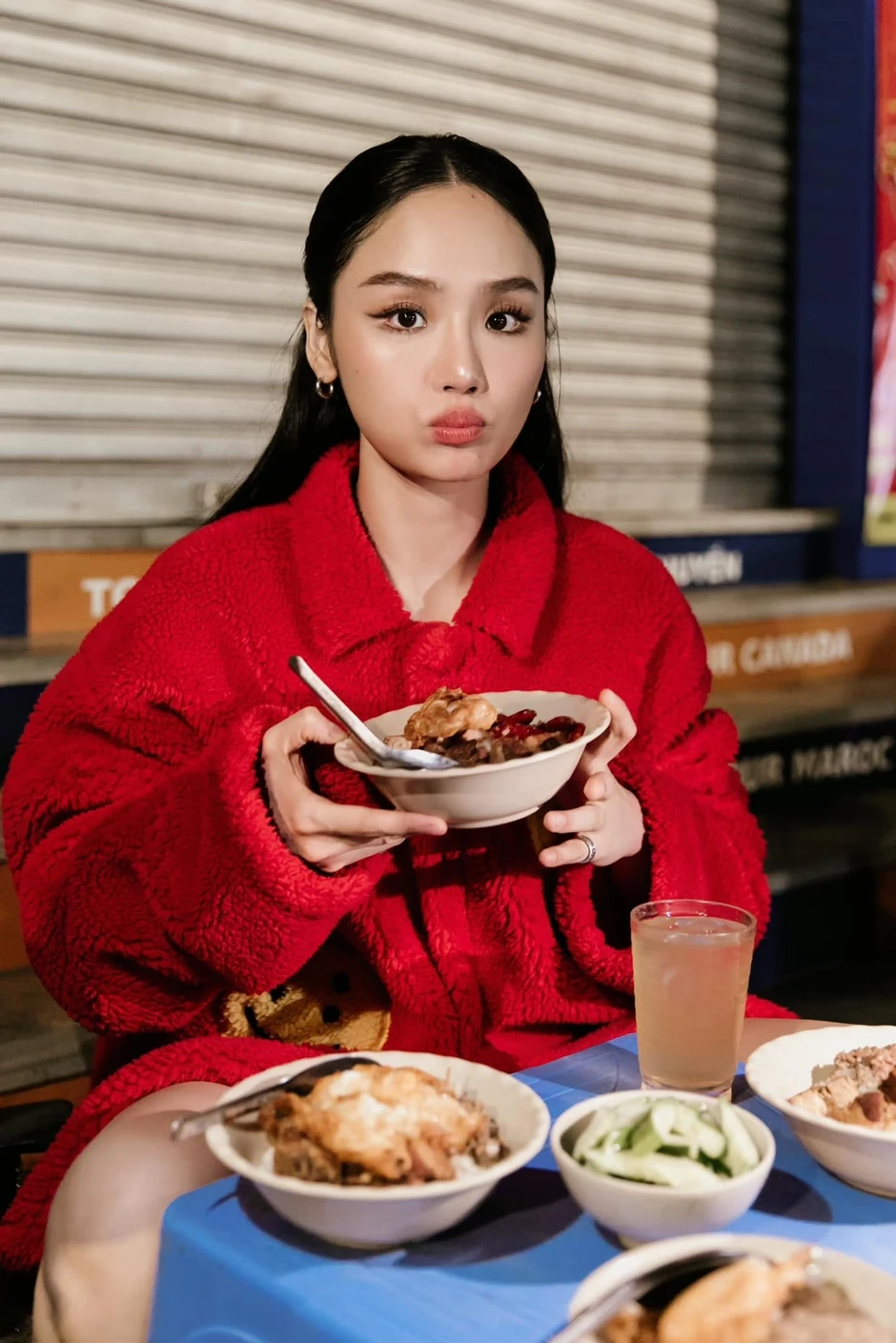 Ca sĩ Miu Lê bất ngờ gây xôn xao, công ty quản lý chính thức lên tiếng Ca sĩ Miu Lê bất ngờ gây xôn xao, công ty quản lý chính thức lên tiếng