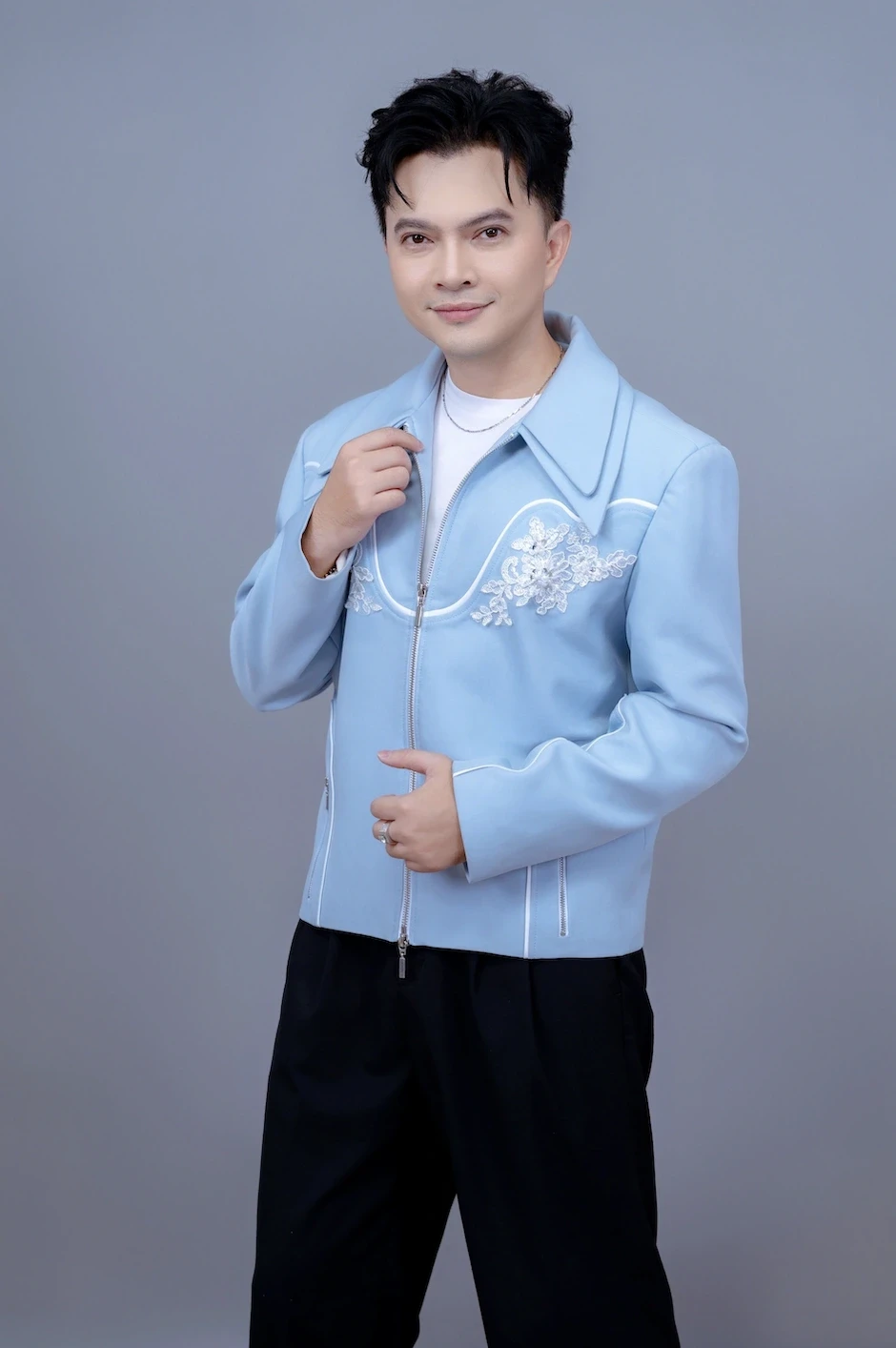 Ca sĩ Nam Cường gây xôn xao Ca sĩ Nam Cường gây xôn xao