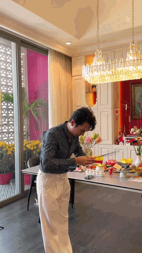 Ca sĩ SN 1988 rẽ hướng làm MC: Thành công hơn lúc đi hát, giờ sống trong căn hộ cao cấp ở Sài thành Ca sĩ SN 1988 rẽ hướng làm MC: Thành công hơn lúc đi hát, giờ sống trong căn hộ cao cấp ở Sài thành