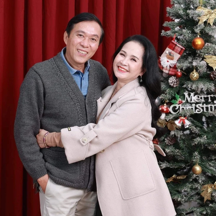 Các cặp vợ chồng đóng chung một phim truyền hình: Nhiều lúc nhịn cười khi quay Các cặp vợ chồng đóng chung một phim truyền hình: Nhiều lúc nhịn cười khi quay