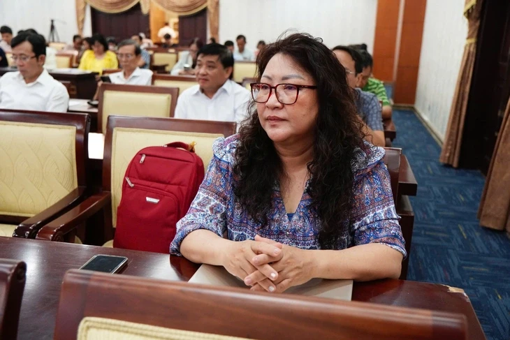 Cán bộ, đảng viên phải nêu gương về đạo đức, văn hóa Cán bộ, đảng viên phải nêu gương về đạo đức, văn hóa