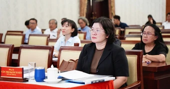 Cán bộ, đảng viên phải nêu gương về đạo đức, văn hóa