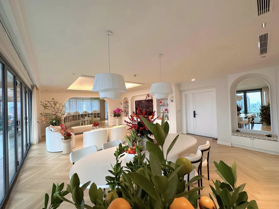 Căn nhà hơn 300m2 của vợ chồng Hoa hậu Đặng Thu Thảo Căn nhà hơn 300m2 của vợ chồng Hoa hậu Đặng Thu Thảo