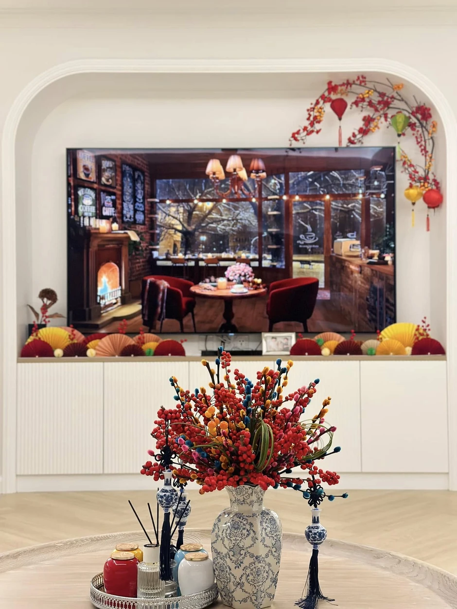 Căn nhà hơn 300m2 của vợ chồng Hoa hậu Đặng Thu Thảo Căn nhà hơn 300m2 của vợ chồng Hoa hậu Đặng Thu Thảo
