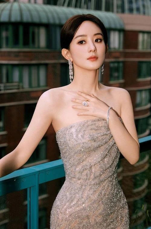 Cảnh nóng bạo nhất cuộc đời Triệu Lệ Dĩnh: Khiến bạn diễn nam ái ngại, ekip phải cắt bỏ khỏi phim Cảnh nóng bạo nhất cuộc đời Triệu Lệ Dĩnh: Khiến bạn diễn nam ái ngại, ekip phải cắt bỏ khỏi phim