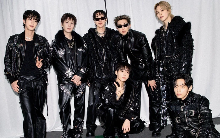 Cảnh sát xin lệnh bắt ông chủ BTS vì gian lận tài chính Cảnh sát xin lệnh bắt ông chủ BTS vì gian lận tài chính