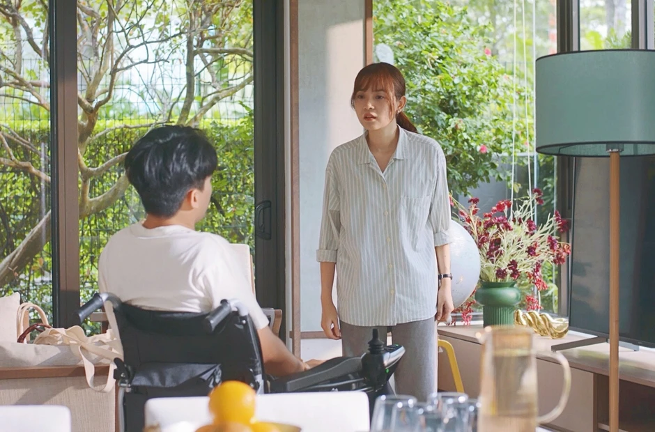 Cặp đôi Vbiz phim giả tình thật bất ngờ bị netizen bóc trần "nhà gái làm vậy chỉ vì 30 triệu" Cặp đôi Vbiz phim giả tình thật bất ngờ bị netizen bóc trần "nhà gái làm vậy chỉ vì 30 triệu"