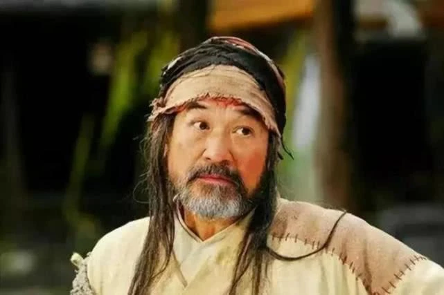 Cặp vợ chồng diễn viên lang thang nhặt rác trên phố, nhìn như ăn mày hóa ra kiếm đến 15 tỷ/năm Cặp vợ chồng diễn viên lang thang nhặt rác trên phố, nhìn như ăn mày hóa ra kiếm đến 15 tỷ/năm