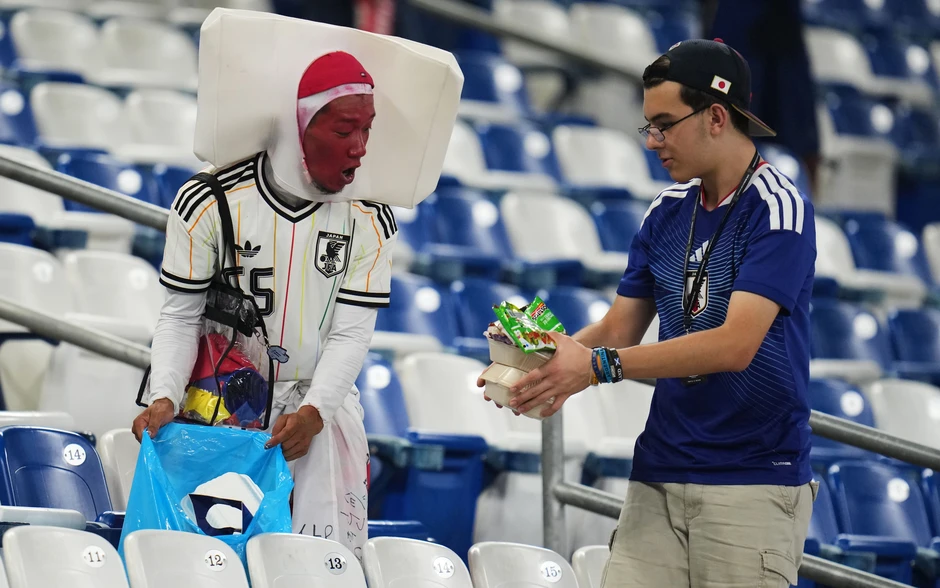 CĐV Nhật Bản lại "gây thương nhớ" tại FIFA World Cup 2026™ CĐV Nhật Bản lại "gây thương nhớ" tại FIFA World Cup 2026™