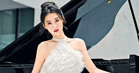Cha Tạ Đình Phong qua đời, để lại tài sản cho con của Trương Bá Chi? Cha Tạ Đình Phong qua đời, để lại tài sản cho con của Trương Bá Chi?
