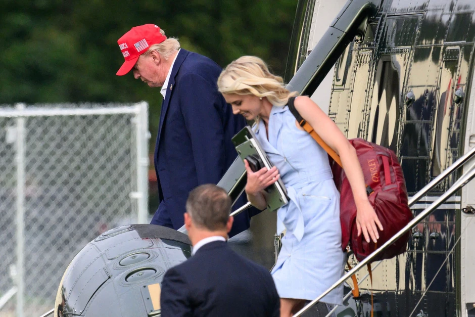 Chân dung nữ trợ lý được ông Trump tin tưởng
