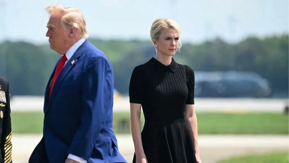 Chân dung nữ trợ lý được ông Trump tin tưởng