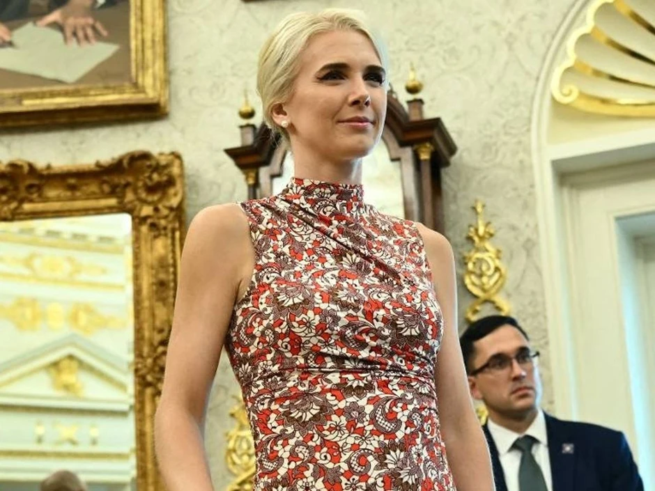 Chân dung nữ trợ lý được ông Trump tin tưởng