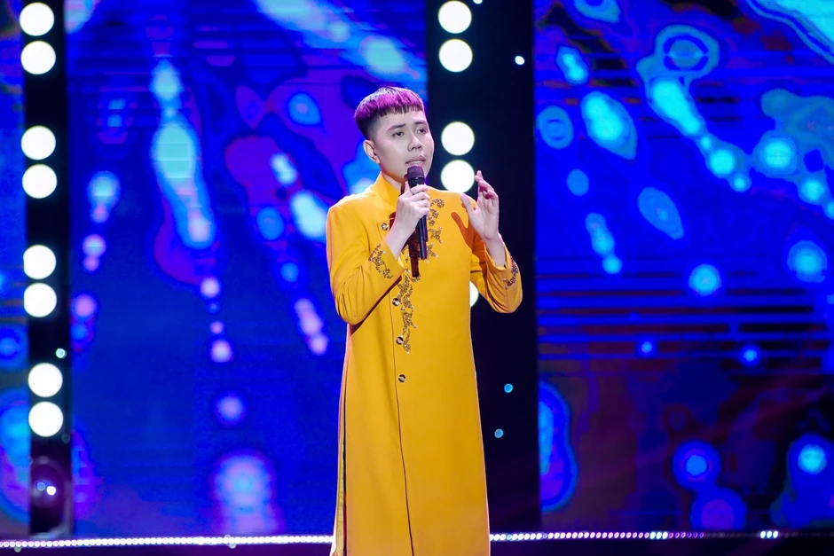 Chàng trai gây sốt vì hát giống ‘nữ hoàng sầu muộn’ Giao Linh Chàng trai gây sốt vì hát giống ‘nữ hoàng sầu muộn’ Giao Linh