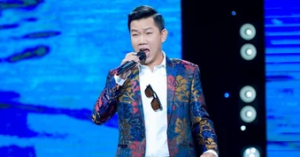 Chàng trai hát giống danh ca Elvis Phương gây chú ý
