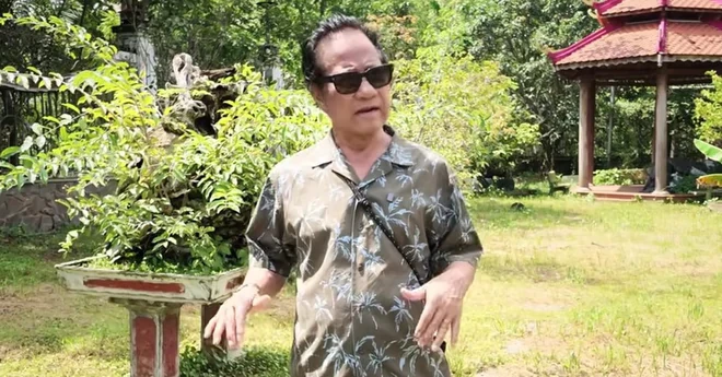 Chế Linh về nước 2 lần trong năm, tới thẳng cơ ngơi của Hoài Linh ở TP.HCM Chế Linh về nước 2 lần trong năm, tới thẳng cơ ngơi của Hoài Linh ở TP.HCM