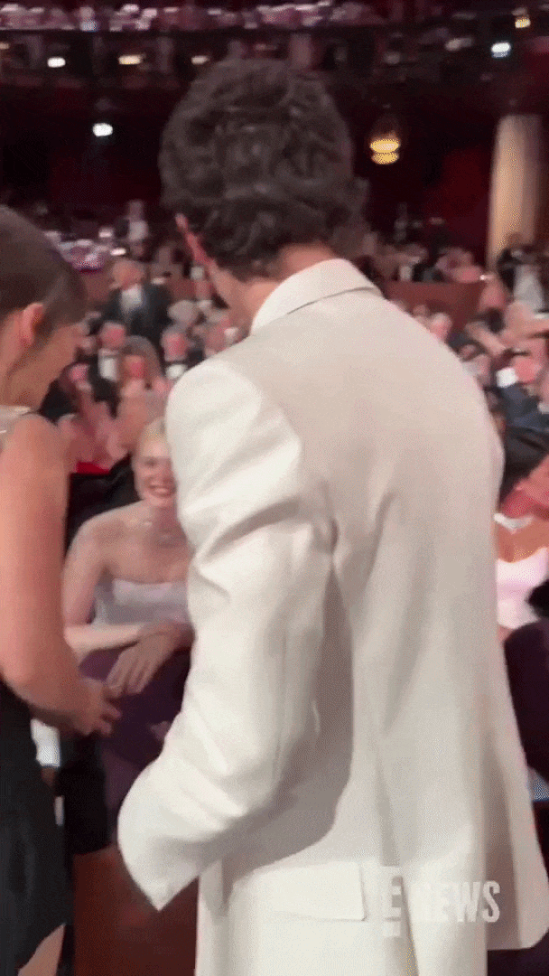 Chị chồng em dâu bất hòa nhất Oscar 2026: Chị gái Timothée Chalamet ghét Kylie Jenner ra mặt, còn chẳng thèm để đối phương vào tầm mắt? Chị chồng em dâu bất hòa nhất Oscar 2026: Chị gái Timothée Chalamet ghét Kylie Jenner ra mặt, còn chẳng thèm để đối phương vào tầm mắt?