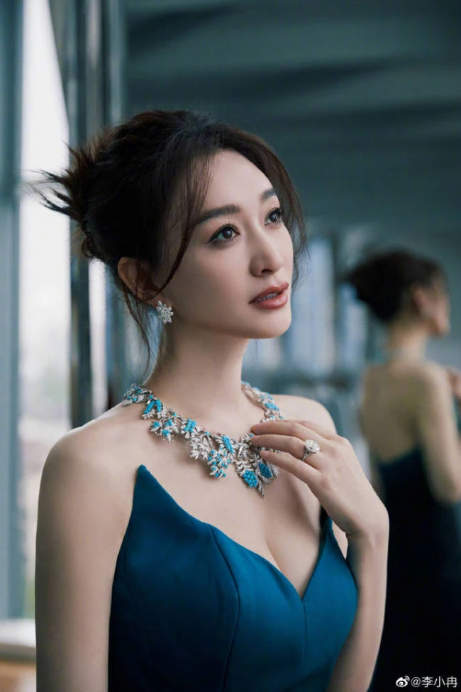 Chị Đẹp mới ly hôn tự thưởng cho mình siêu xe 11 tỷ