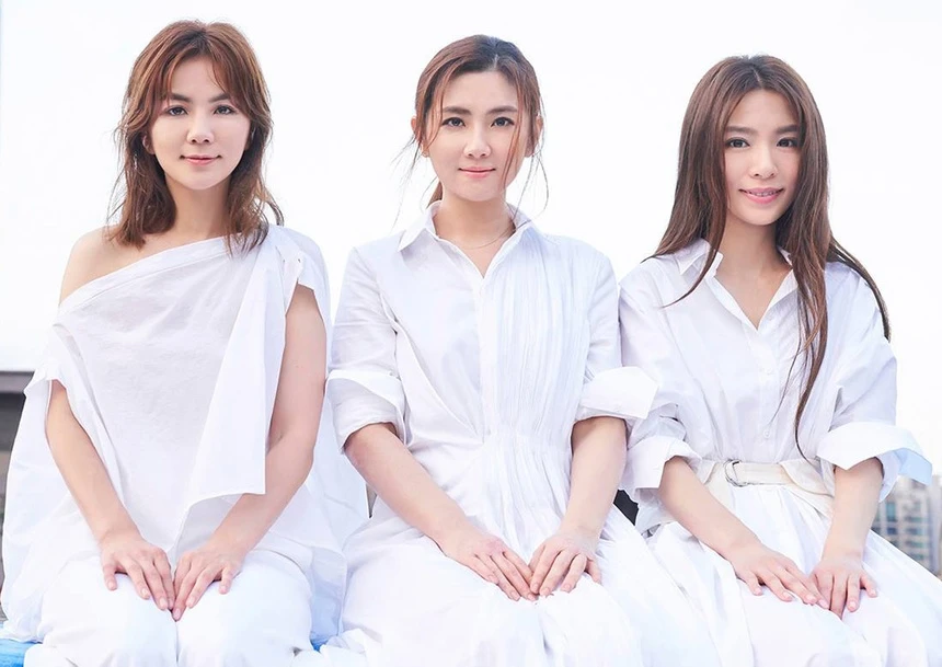 Chị Đẹp thân với Chi Pu cưới giám đốc marketing sau 2 tháng hẹn hò: Kiếm tiền gấp 40 lần chồng, từ tomboy lột xác thành mỹ nữ sexy Chị Đẹp thân với Chi Pu cưới giám đốc marketing sau 2 tháng hẹn hò: Kiếm tiền gấp 40 lần chồng, từ tomboy lột xác thành mỹ nữ sexy