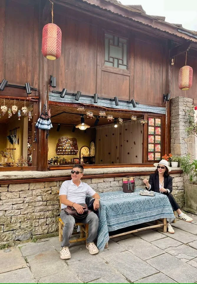 Chí Trung: "Tôi chỉ mong sống khỏe, chết nhanh, ít của để dành, ra đi nhiều người thương nhớ" Chí Trung: "Tôi chỉ mong sống khỏe, chết nhanh, ít của để dành, ra đi nhiều người thương nhớ"