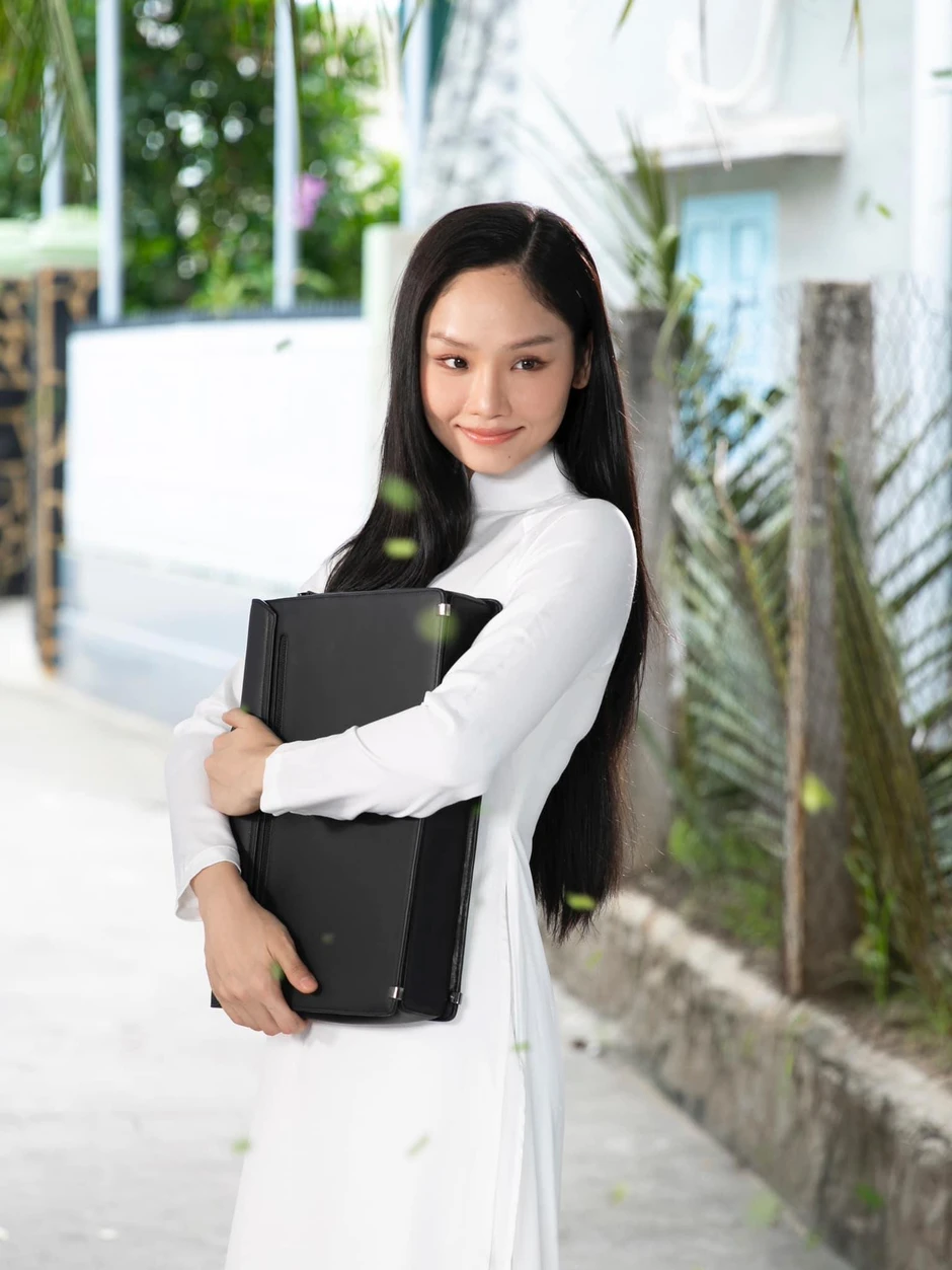 Chia sẻ của nữ nghệ sĩ là Phó viện trưởng về Miu Lê lên thẳng trang Thông tin Chính phủ Chia sẻ của nữ nghệ sĩ là Phó viện trưởng về Miu Lê lên thẳng trang Thông tin Chính phủ