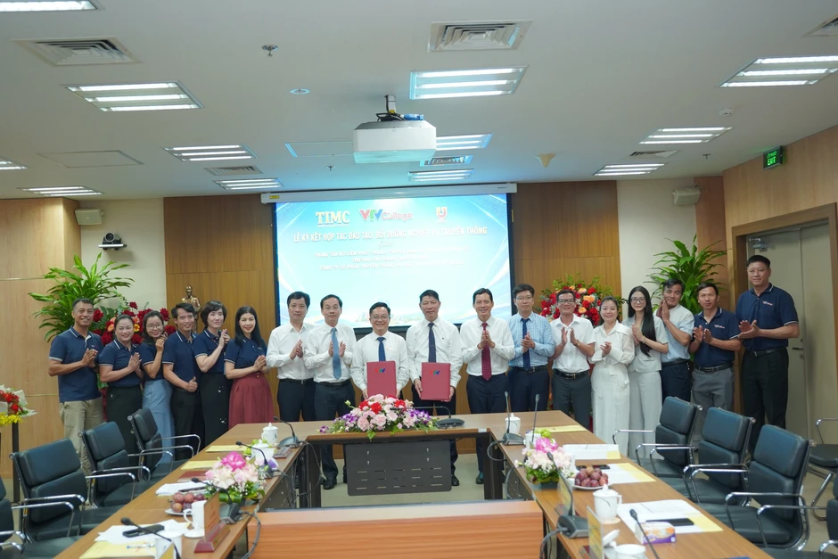 Chuẩn hóa nghiệp vụ livestream để làm sạch không gian mạng Chuẩn hóa nghiệp vụ livestream để làm sạch không gian mạng