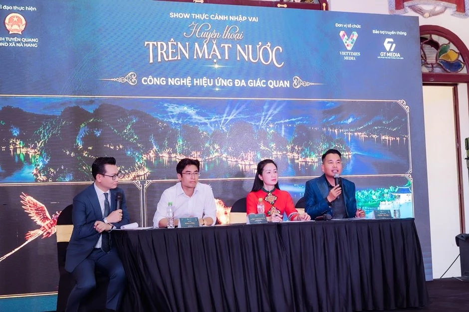 Chương trình nghệ thuật thực cảnh 'Long mạch Nà Hang' đưa khán giả nhập vai Chương trình nghệ thuật thực cảnh 'Long mạch Nà Hang' đưa khán giả nhập vai
