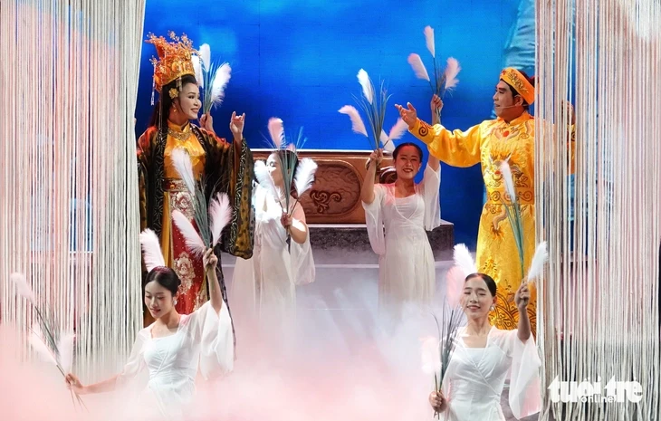 Chuông vàng vọng cổ Lê Hoàng Nghi và vai diễn lớn trong Đế đô sóng cả