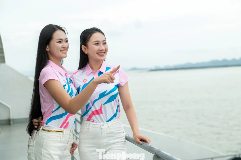 Chuyến phà đặc biệt chở thí sinh Hoa hậu Việt Nam 2026 ra Cát Bà Chuyến phà đặc biệt chở thí sinh Hoa hậu Việt Nam 2026 ra Cát Bà