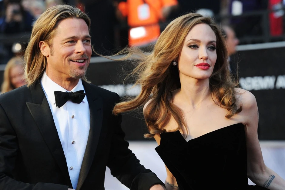 Chuyện tình chữa lành của Brad Pitt và người tình kém 29 tuổi Chuyện tình chữa lành của Brad Pitt và người tình kém 29 tuổi