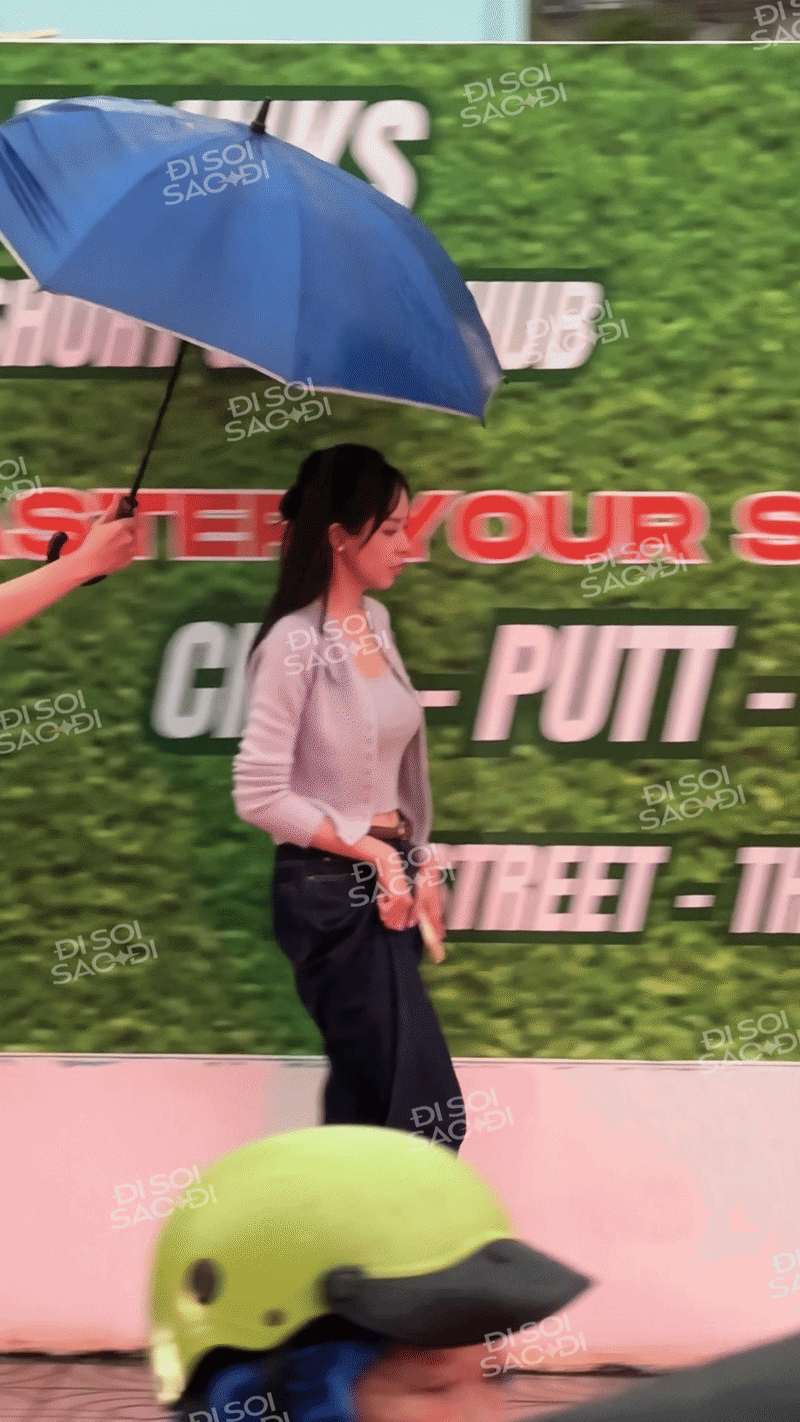 Clip độc quyền: Trấn Thành lộ diện bên Hoa hậu Thanh Thuỷ Clip độc quyền: Trấn Thành lộ diện bên Hoa hậu Thanh Thuỷ