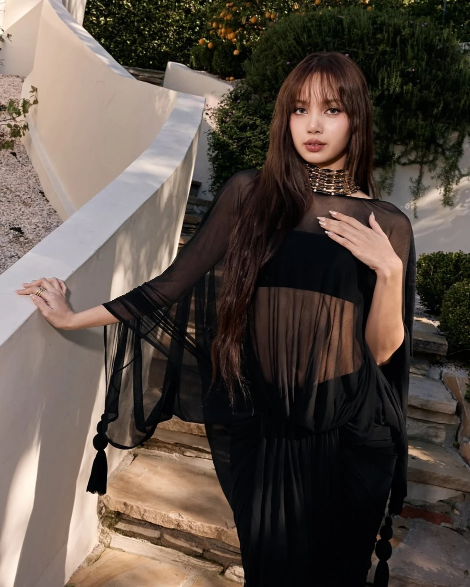 Clip Lisa (BLACKPINK) bẽ bàng vì bị Son Heung Min phớt lờ, xem như người vô hình trên sân vận động Clip Lisa (BLACKPINK) bẽ bàng vì bị Son Heung Min phớt lờ, xem như người vô hình trên sân vận động