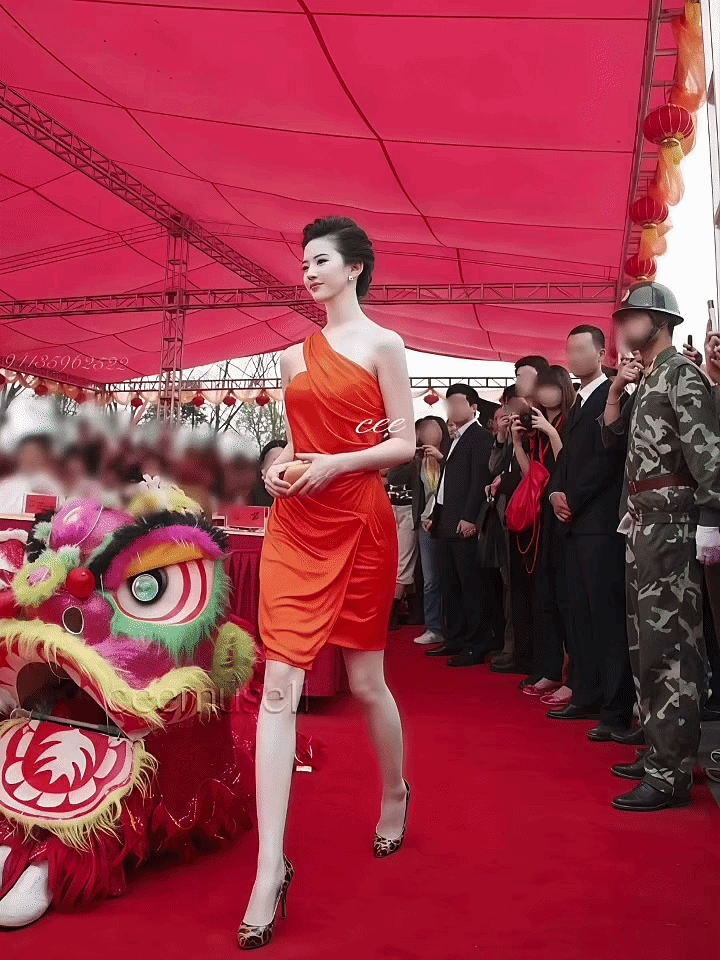 Clip năm 2009 đã dự báo trước về độ hot của Lưu Diệc Phi, mỹ nhân 22 tuổi vươn mình một bước thành "thần tiên tỷ tỷ" Clip năm 2009 đã dự báo trước về độ hot của Lưu Diệc Phi, mỹ nhân 22 tuổi vươn mình một bước thành "thần tiên tỷ tỷ"