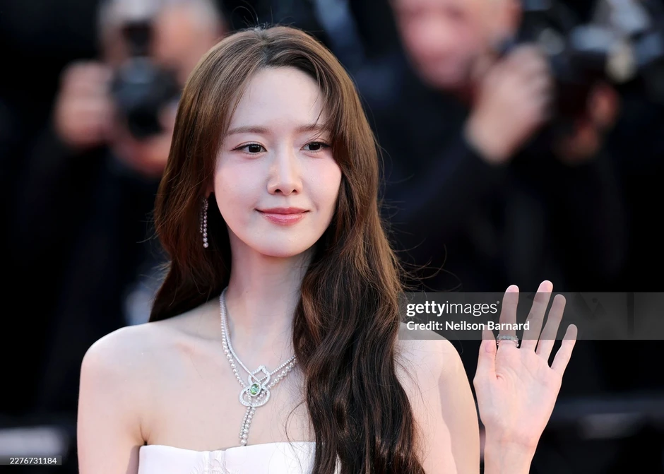 Clip sốc tại Cannes 2026: Yoona "bật mode" hủy diệt ống kính tử thần, nào ngờ bị đuổi đến tận 3 lần trên thảm đỏ? Clip sốc tại Cannes 2026: Yoona "bật mode" hủy diệt ống kính tử thần, nào ngờ bị đuổi đến tận 3 lần trên thảm đỏ?