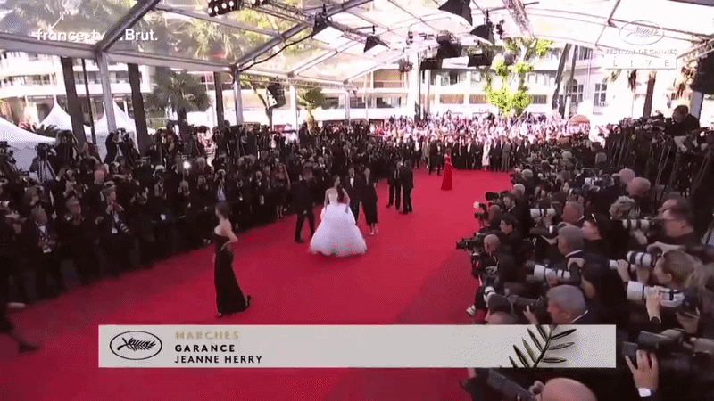 Clip sốc tại Cannes 2026: Yoona "bật mode" hủy diệt ống kính tử thần, nào ngờ bị đuổi đến tận 3 lần trên thảm đỏ? Clip sốc tại Cannes 2026: Yoona "bật mode" hủy diệt ống kính tử thần, nào ngờ bị đuổi đến tận 3 lần trên thảm đỏ?