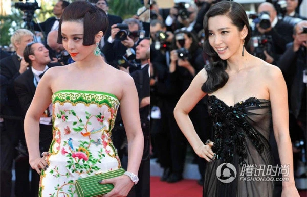 Clip sốc tại Met Gala: Các phóng viên phương Tây không thể phân biệt nổi giữa Jisoo (BLACKPINK) với thành viên nhóm đại mỹ nhân Clip sốc tại Met Gala: Các phóng viên phương Tây không thể phân biệt nổi giữa Jisoo (BLACKPINK) với thành viên nhóm đại mỹ nhân