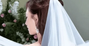 Cô bé Cà Mau bán xôi phụ mẹ bất ngờ lọt đề cử đẹp nhất thế giới